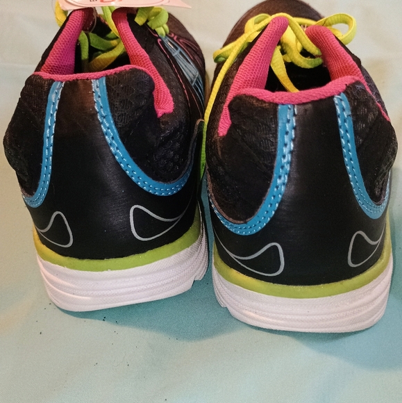 NWT Athletech Black and Neon Tennis Shoes 9M Casual Sports Running Modern - Picture 4 of 4